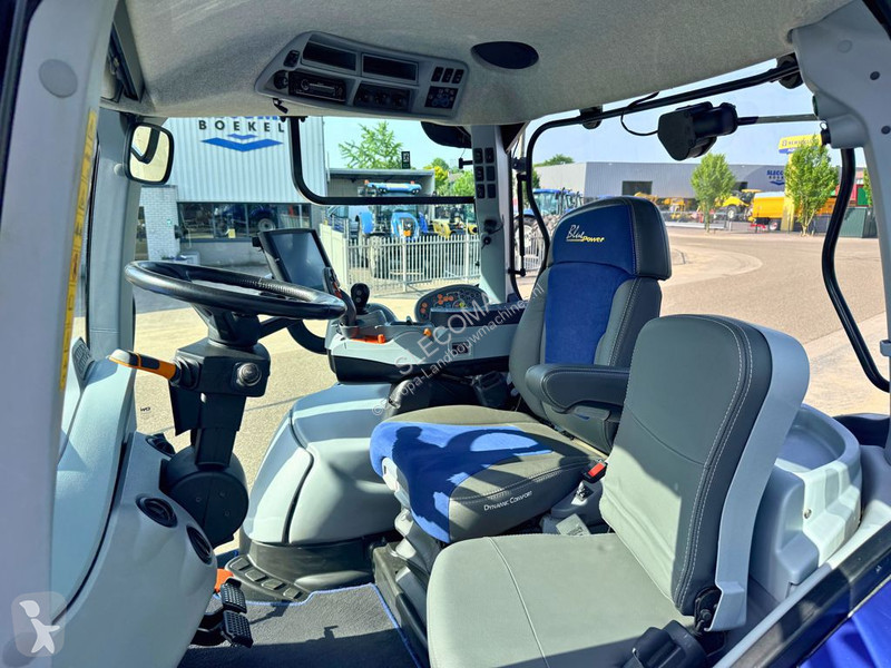 New Holland T7.260 AC Stage V Blue Power tractor