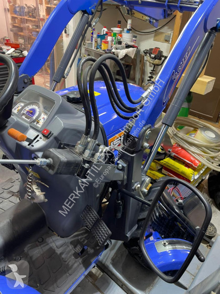 Lantbrukstraktor Iseki  TM 3185 F