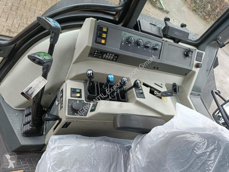 Lantbrukstraktor Valtra  Valmet 8450 Delta...