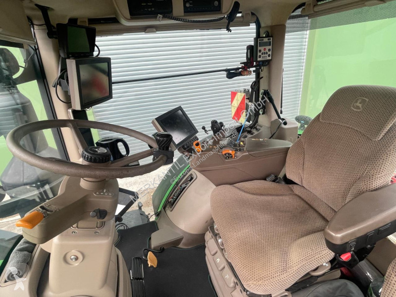 Lantbrukstraktor John Deere 8400 R e23