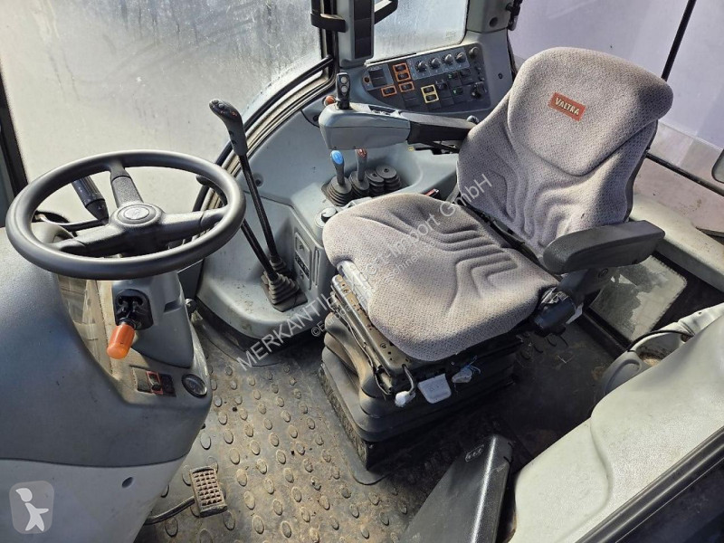 Lantbrukstraktor Valtra  N103