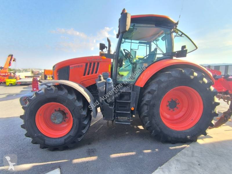 Kubota M7153 tractor