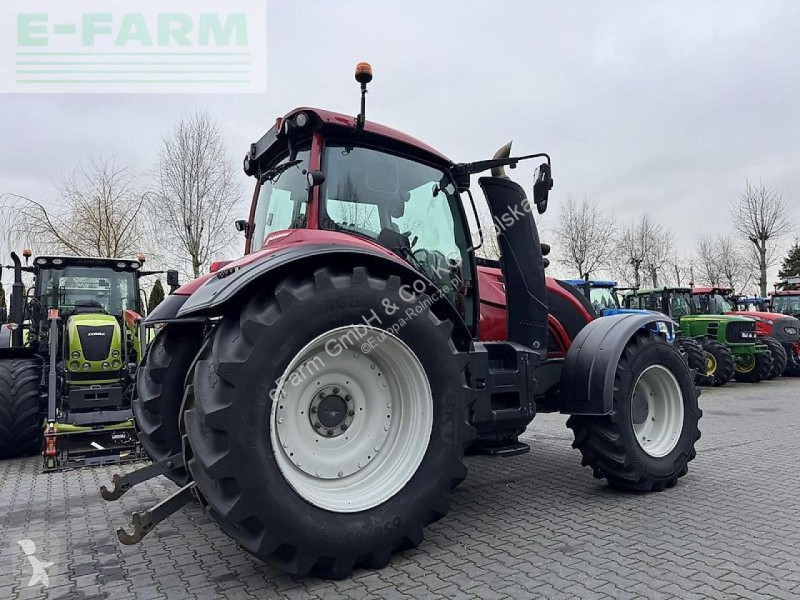 Valtra  t234 versu tractor