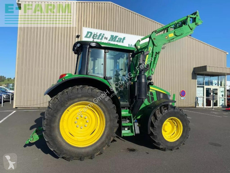 Landbrugstraktor John Deere  6110 m command quad