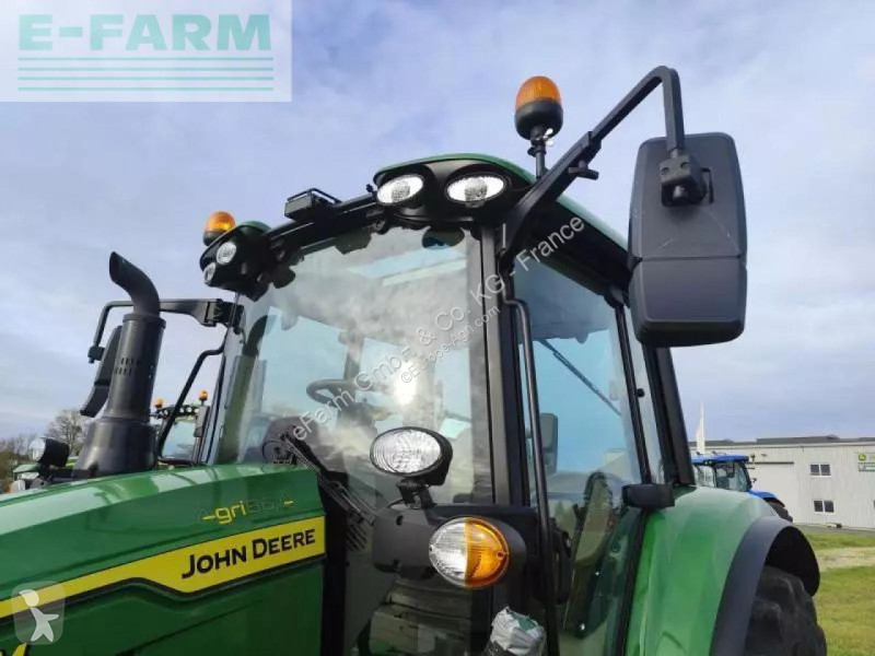 Landbrugstraktor John Deere  6m 115