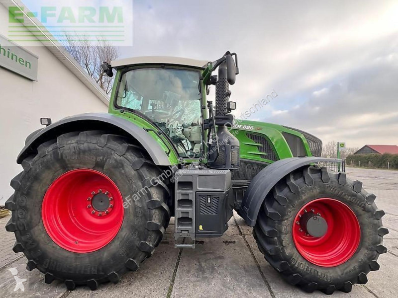 Landbrugstraktor Fendt  826 vario profiplus...