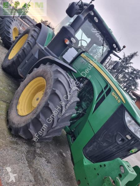 Lantbrukstraktor John Deere 8245 R