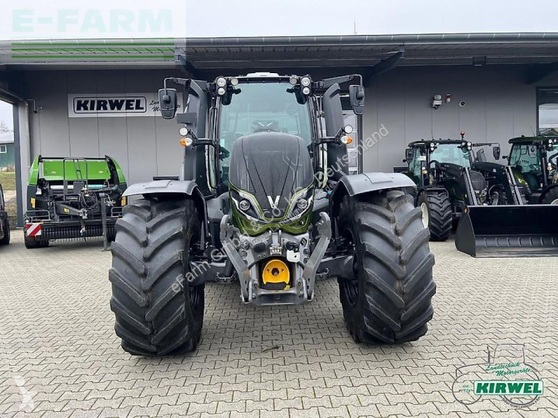 Landbrugstraktor Valtra  t 215 direct
