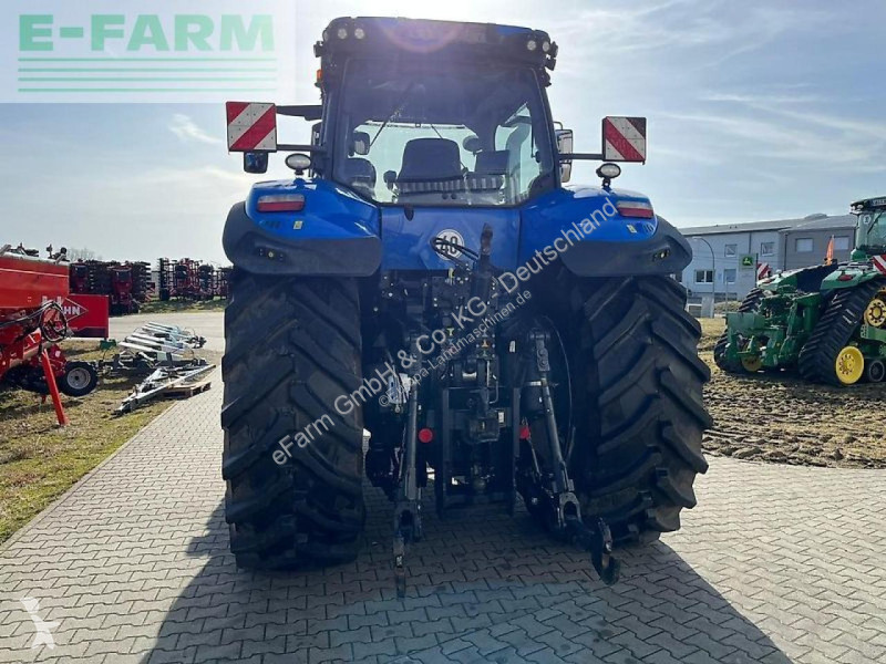 Landbrugstraktor New Holland  t8.435