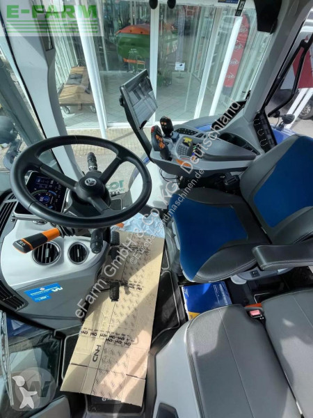 Landbrugstraktor New Holland  t 7.270 ac