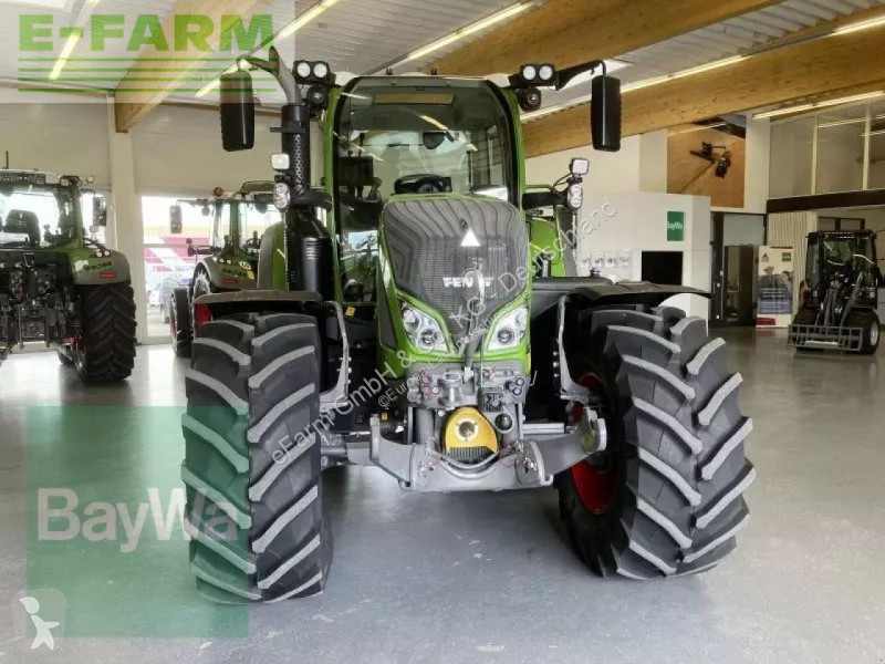 Landbrugstraktor Fendt  724 vario gen6 profi plus