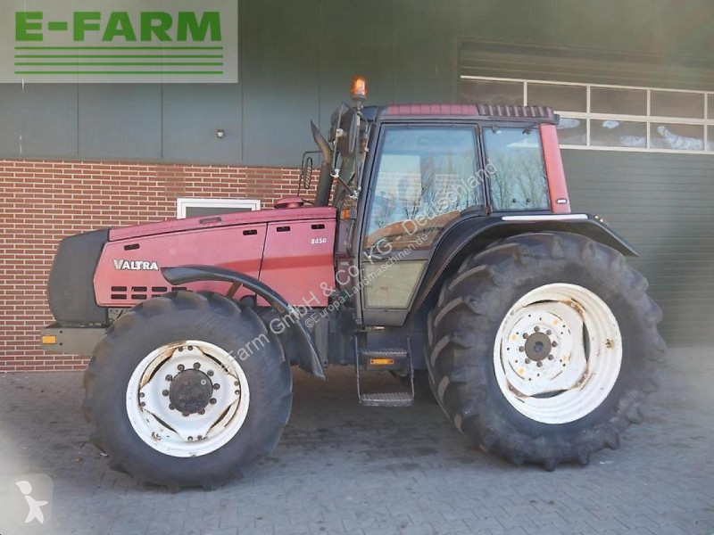 Landbrugstraktor Valtra  8450