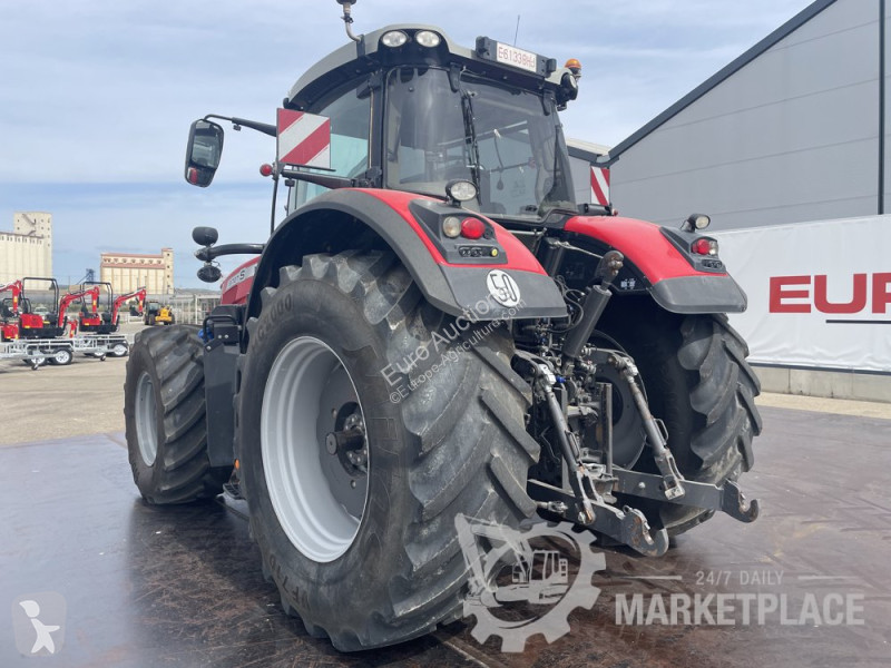 Сільськогосподарський трактор Massey Ferguson...