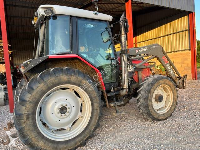 Massey Ferguson 6255 tractor