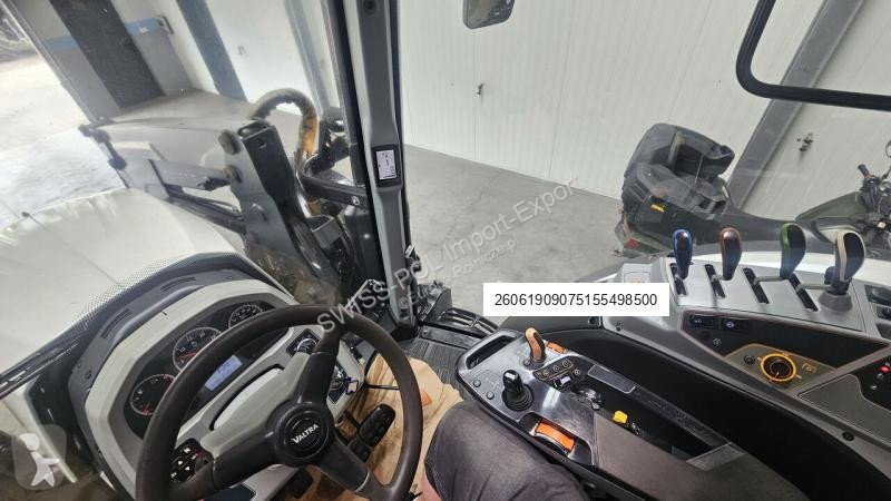 Traktor Valtra Active
