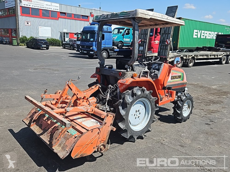 Lantbrukstraktor Hinomoto CX18