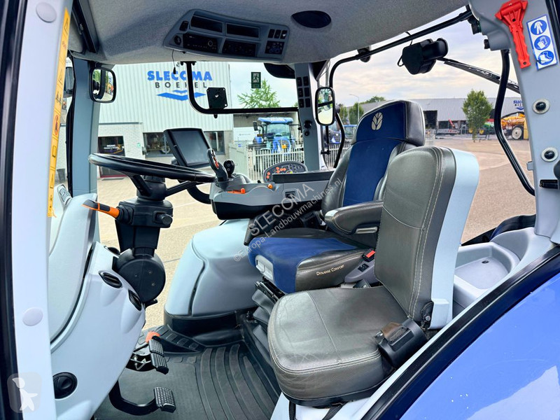 Lantbrukstraktor New Holland T7.230 AC MY18 T4B
