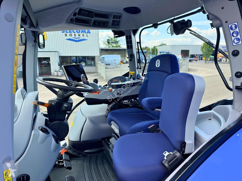 Traktor New Holland T5.140 AC Stage V