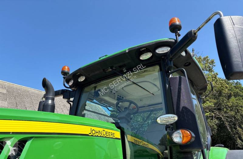 Lantbrukstraktor John Deere 7270R