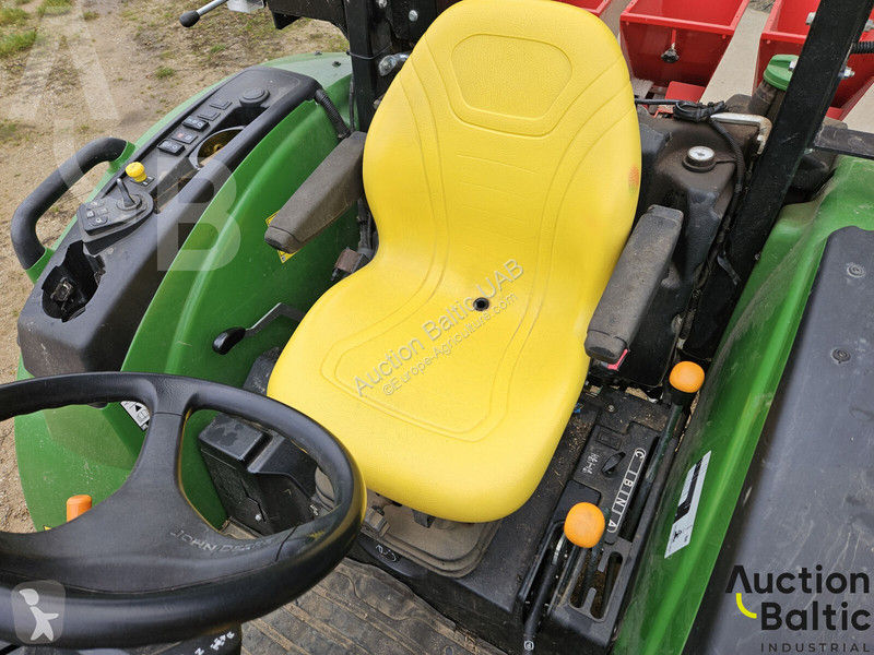Lantbrukstraktor John Deere 4049 M