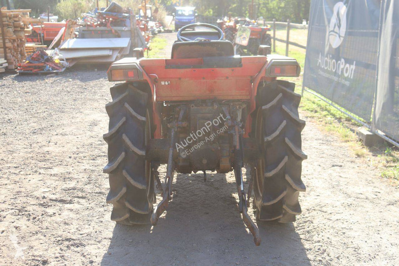 Tractor Mitsubishi MT26