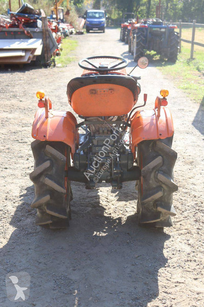 Tractor Kubota B7001