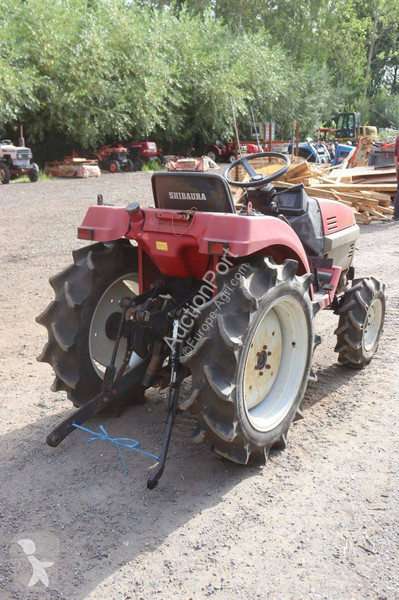 جرار زراعي Shibaura P185F
