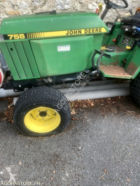 Сільськогосподарський трактор John Deere