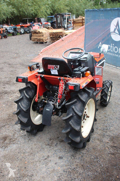Сільськогосподарський трактор Yanmar F165D