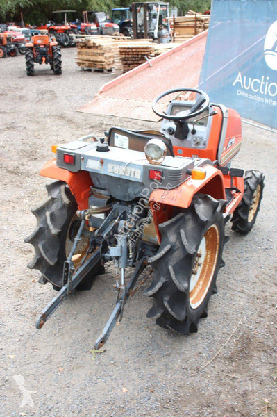 Сільськогосподарський трактор Kubota ASTE A-15