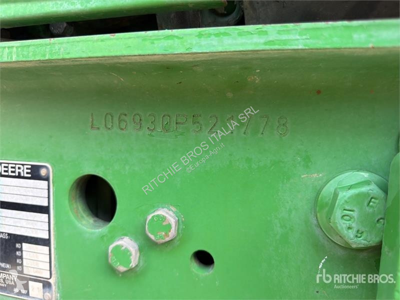 Tractor John Deere 6930 4WD Tractor