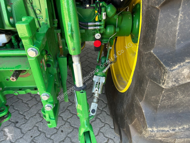 John Deere 185 tractor