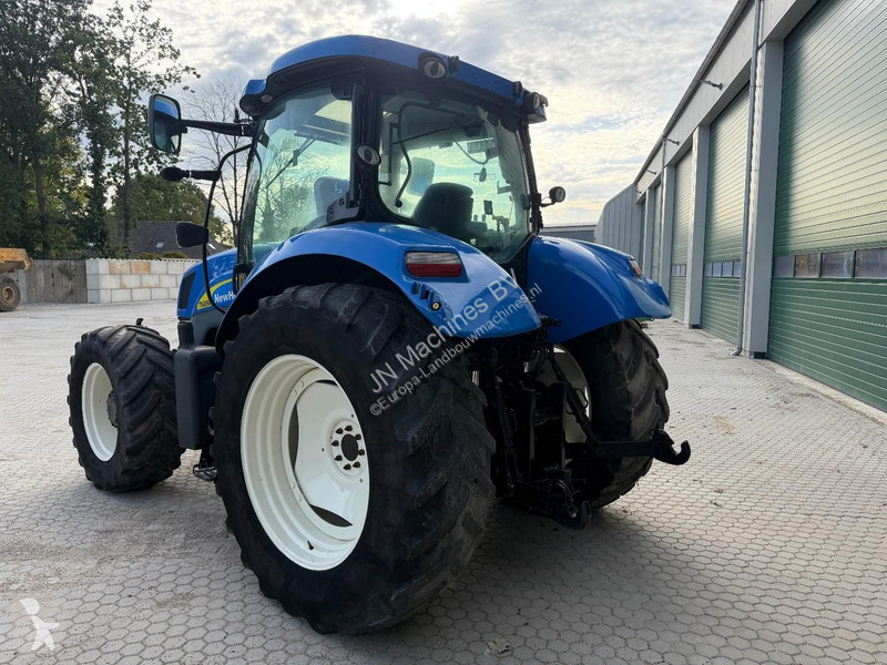 Mezőgazdasági traktor New Holland T6050