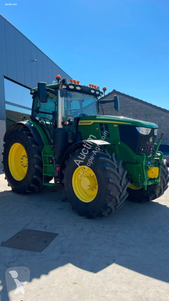 John Deere 6r 215 tractor