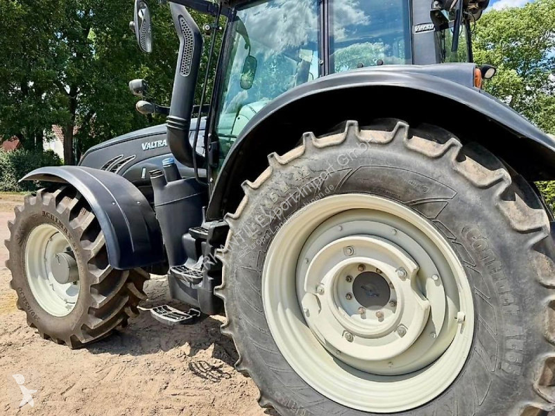 Tractor Valtra  T-213 Versu - FKH FZW