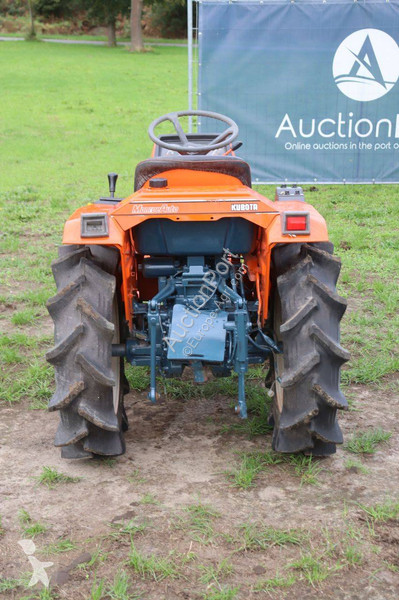 Tractor agrícola Kubota B1-15 Bulltra