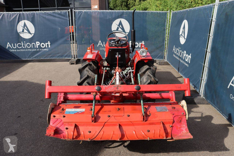 Tractor agrícola Yanmar YM2000B