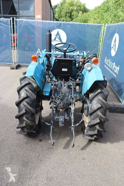 Tractor agrícola Mitsubishi D2000
