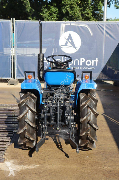 Tractor agrícola Iseki TU1401