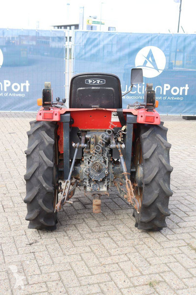Tractor agrícola Yanmar F220D