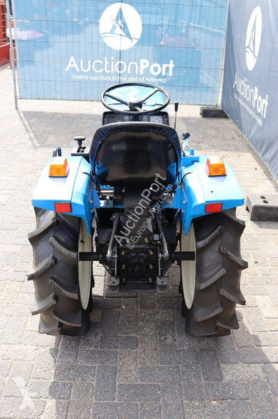 Tractor agrícola Mitsubishi MT1601D