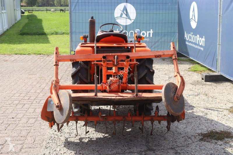 Tracteur agricole Kubota ZB1600