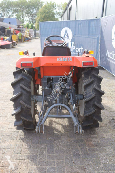Tractor Kubota Saturn X-24