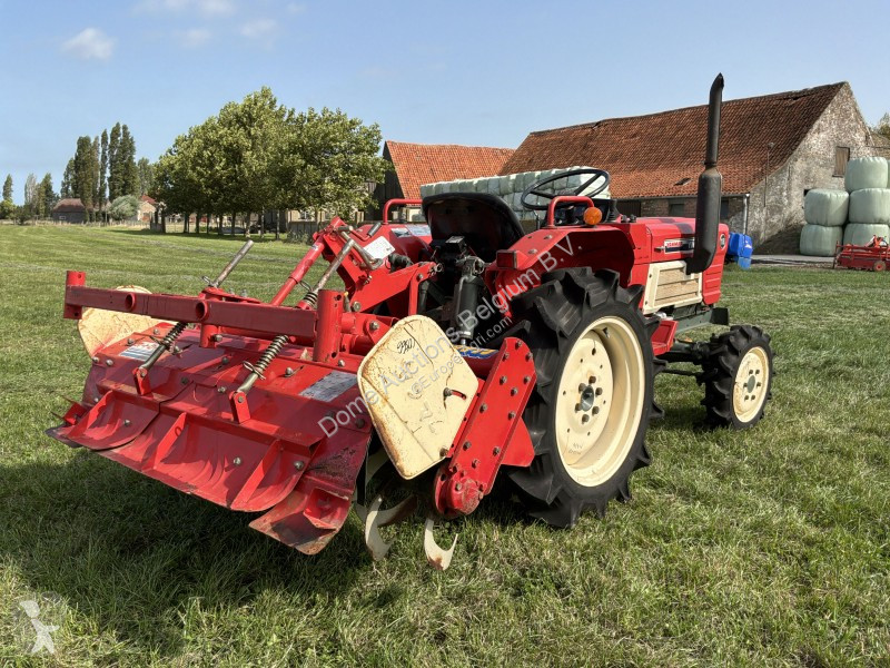 Tractor Yanmar YM1802D