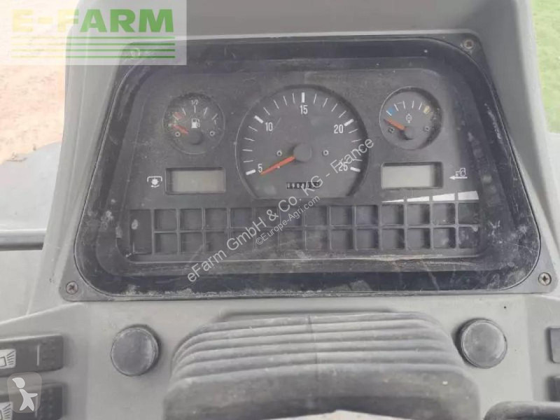 Tracteur agricole Massey Ferguson  8110