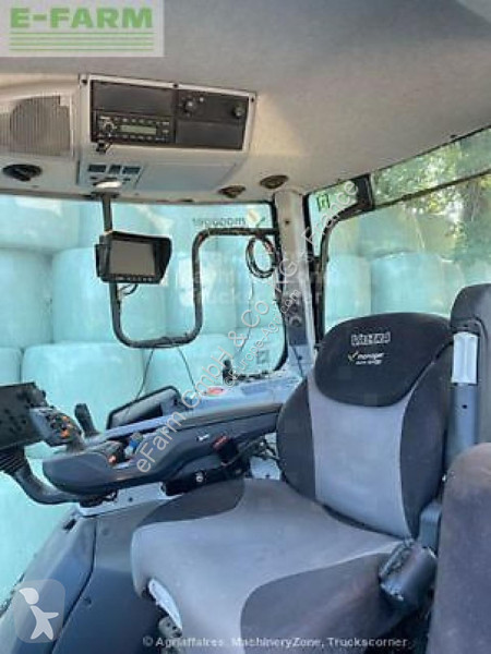 Tractor Valtra  t235 versu
