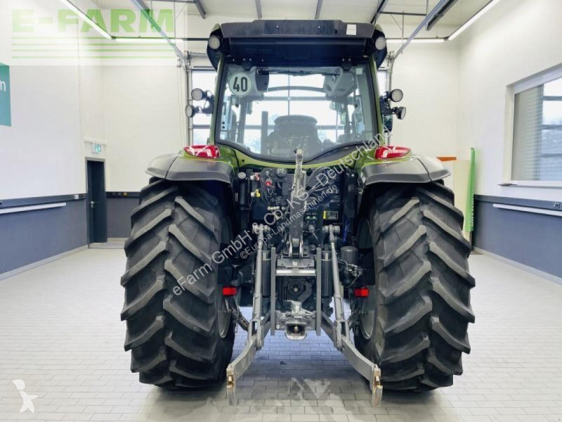 Tracteur agricole Valtra  g125ev versu