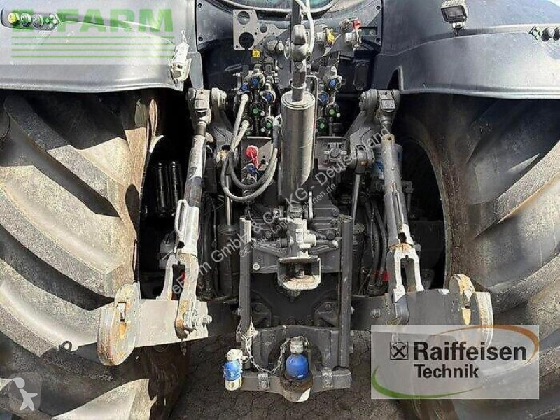 Tracteur agricole Valtra  q 305