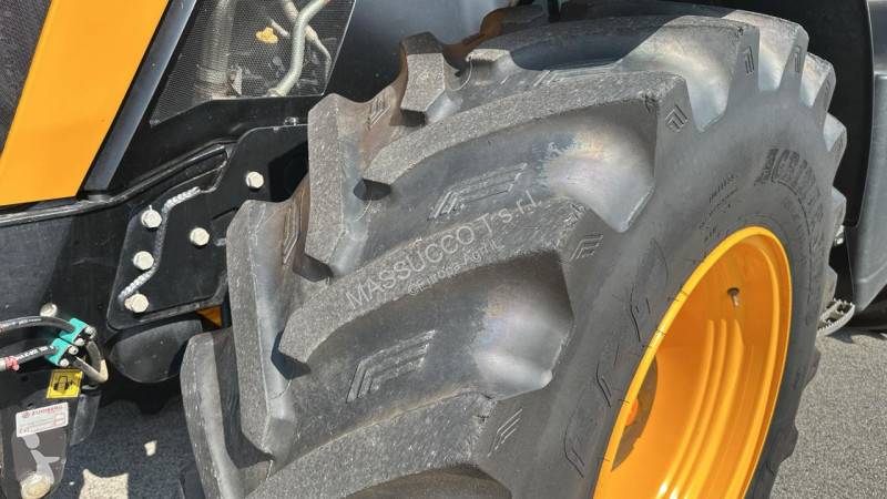 Tracteur agricole JCB 4220 4X4
