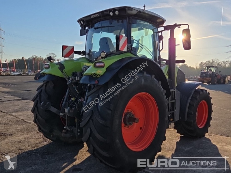 Tracteur agricole Claas Axion 810 CMATIC